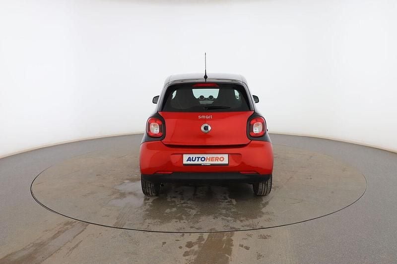 Usado Smart ForFour Basis 90 CV (66 kW) 2015 Rojo Utilitario