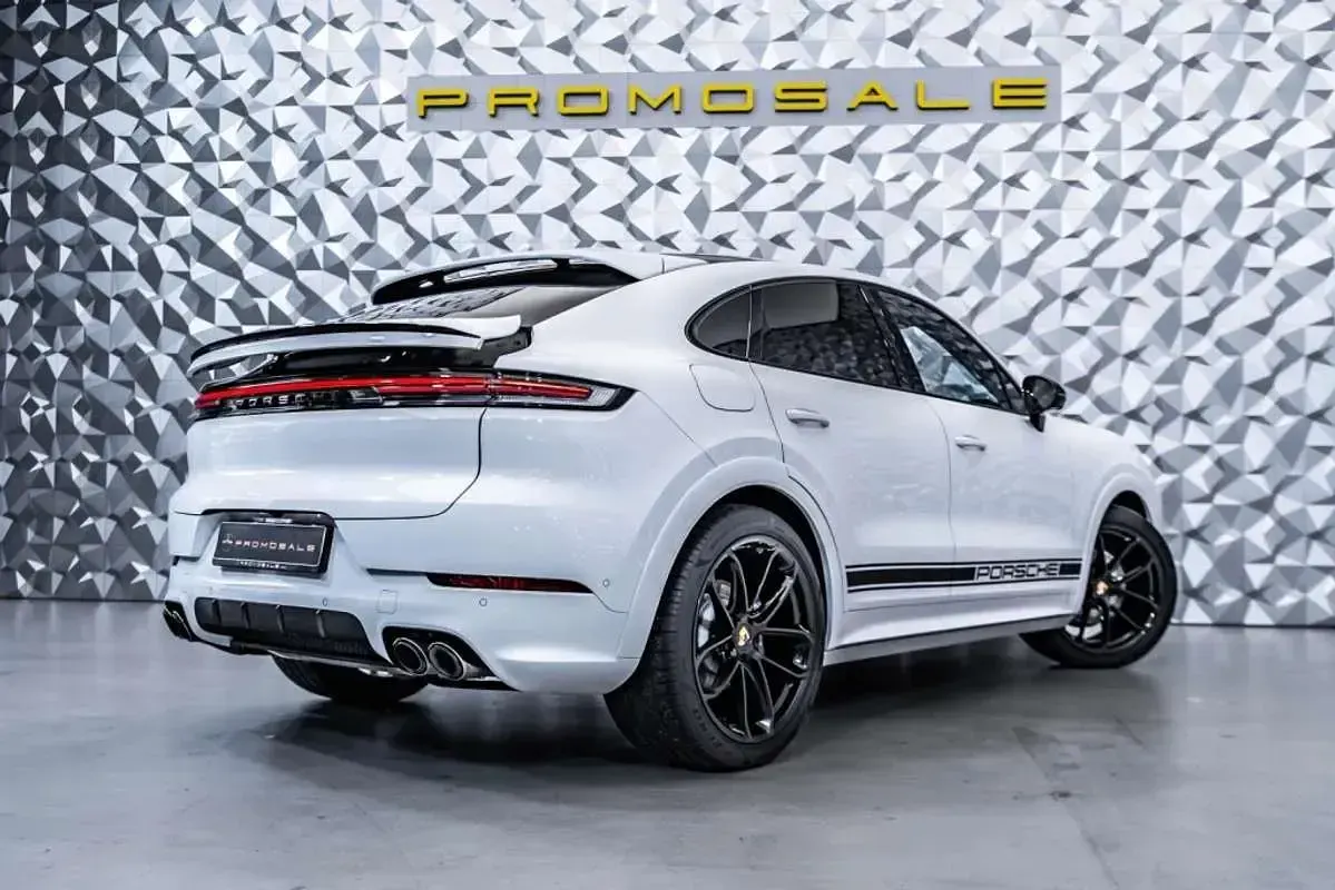 Usado Porsche Cayenne 354 CV (260 kW) 2024 SUV