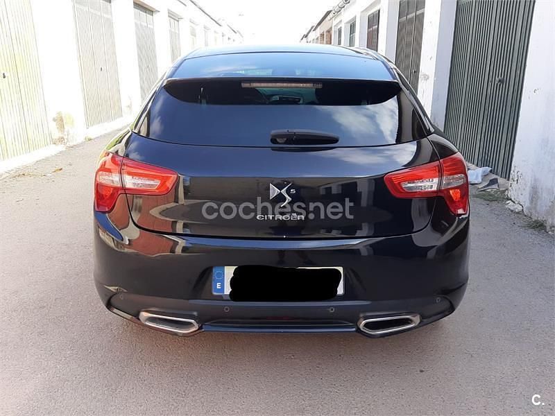 Usado Citroën DS5 163 CV (119 kW) 2014 Negro Utilitario