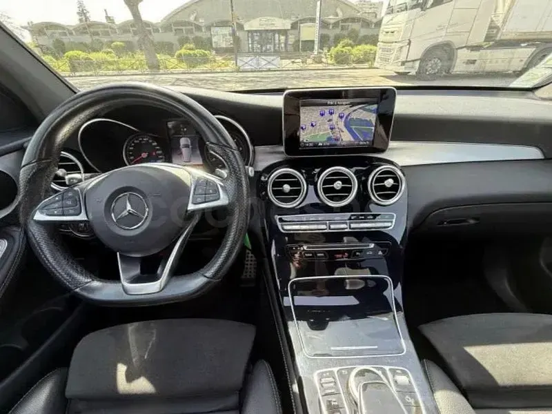 Usado Mercedes GLC220 170 CV (125 kW) 2017 Blanco SUV