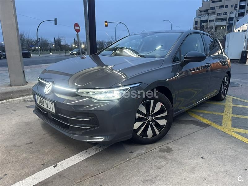 Gris / plata Usado 2025 VW Golf VIII R-line Familiar | 28.499 € (Buen precio) - Imagen 1/4