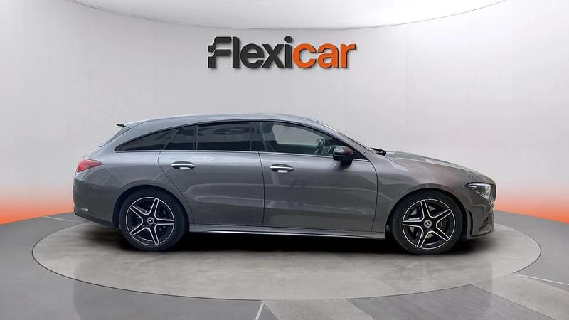 Usado Mercedes CLA200 Shooting Brake 150 CV (110 kW) 2020 Gris Familiar