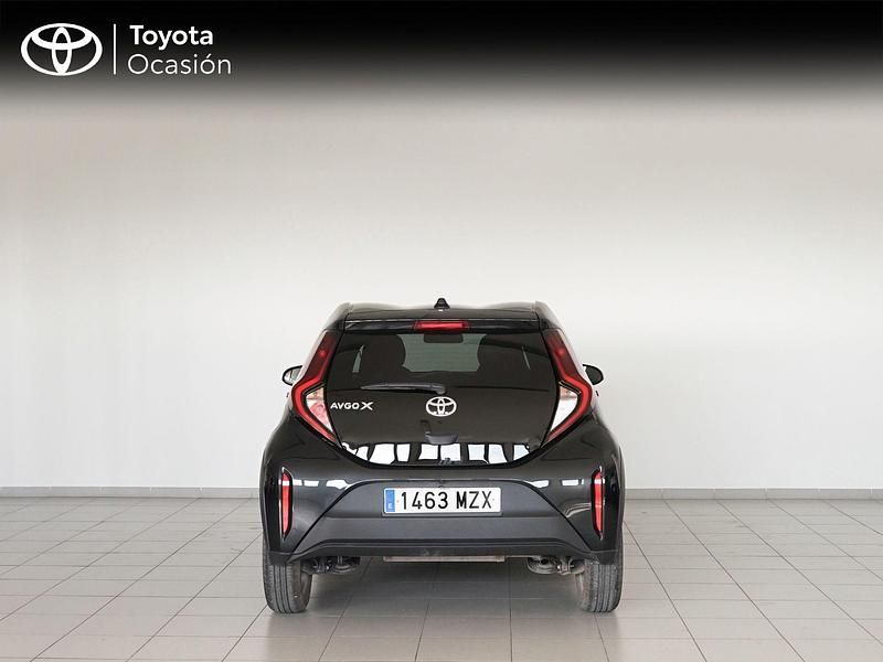 Usado Toyota Aygo X Play 72 CV (52 kW) 2025 Negro SUV