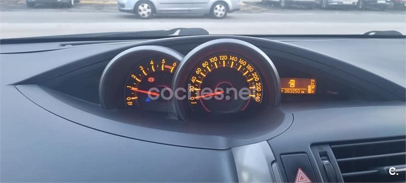 Gris / plata Usado 2010 Toyota Verso Live Monovolumen | 4700 € (Buen precio) - Imagen 1/4