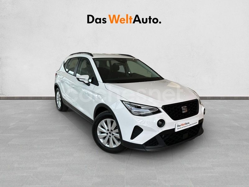 Blanco Nuevo 2025 Seat Arona Xperience SUV | 22.675 € (Precio justo) - Imagen 1/4