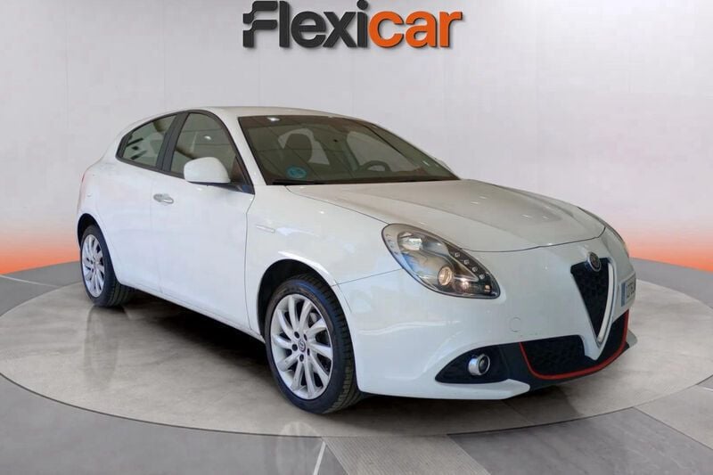 Blanco Usado 2021 Alfa Romeo Giulietta Utilitario | 12.290 € (Buen precio) - Imagen 1/4