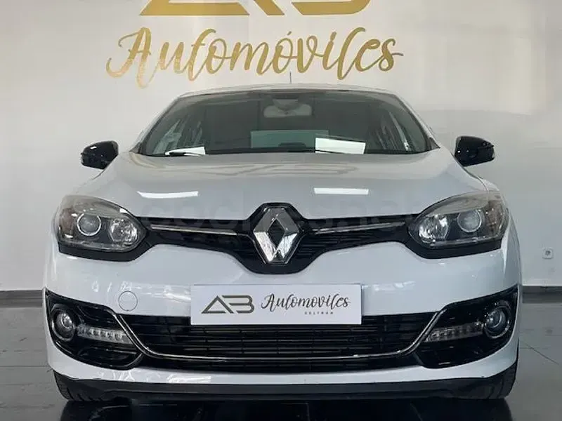 Usado Renault Mégane Bose Edition 110 CV (80 kW) 2014 Blanco Berlina