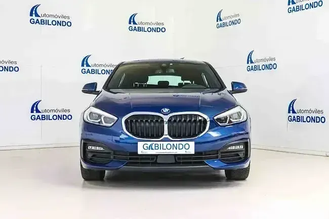 Usado BMW 118 Comfort Edition 136 CV (100 kW) 2022 Azul Berlina