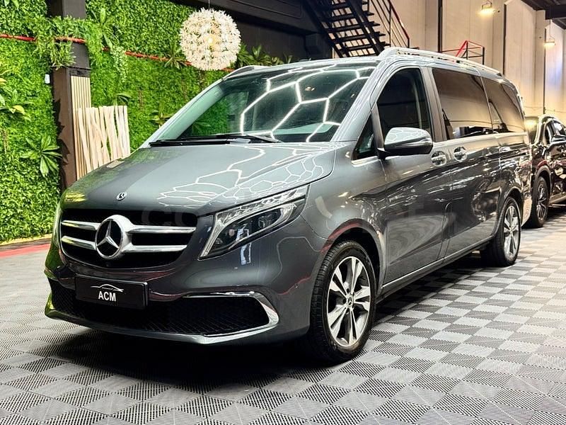 Usado Mercedes V220 Exclusive 163 CV (119 kW) 2021 Gris / plata Monovolumen