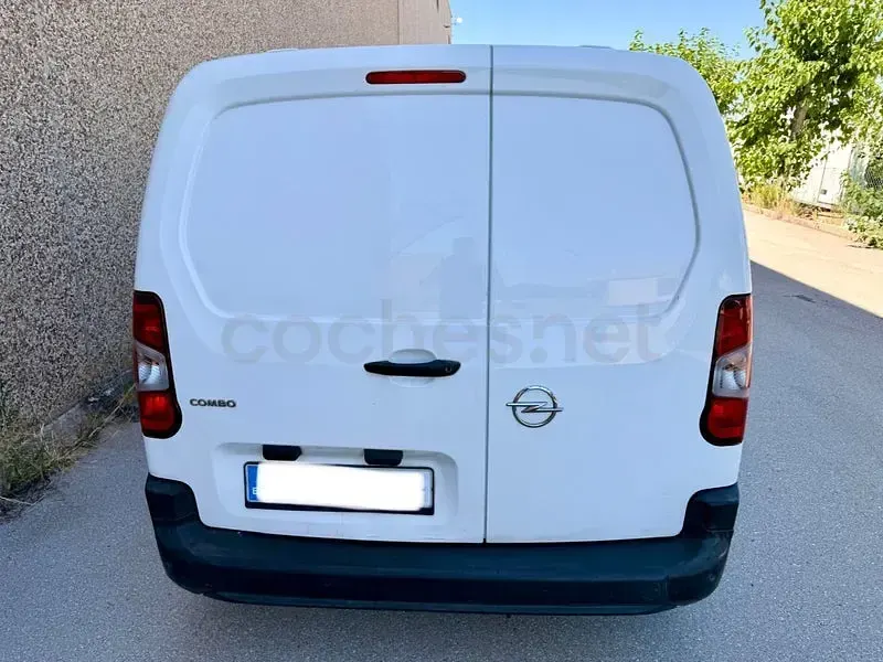 Usado Opel Combo Life Business Edition 102 CV (75 kW) 2022 Blanco Monovolumen