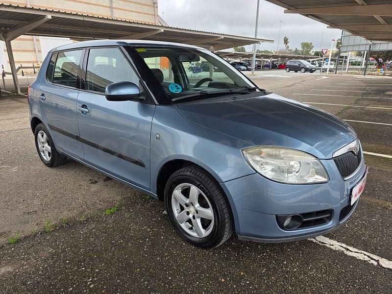 Usado Skoda Fabia 60 CV (44 kW) 2009 Azul Berlina