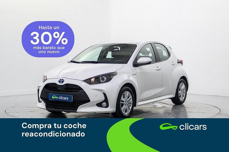Blanco Usado 2021 Toyota Yaris Hybrid Active Berlina | 16.990 € (Precio justo) - Imagen 1/4