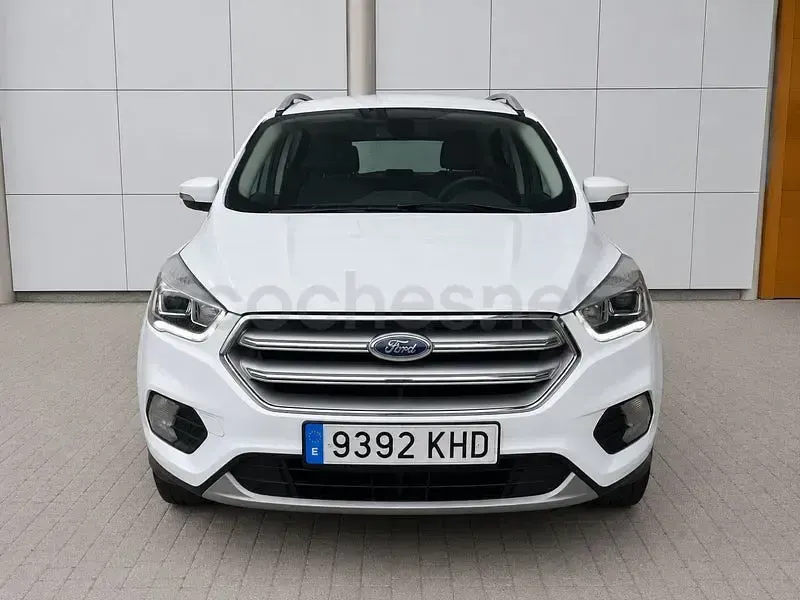 Usado Ford Kuga Titanium 120 CV (88 kW) 2018 Blanco SUV