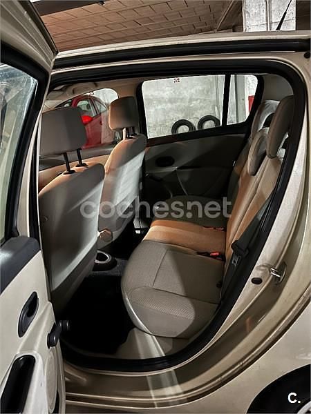 Usado Renault Clio II 85 CV (62 kW) 2006 Beige Berlina