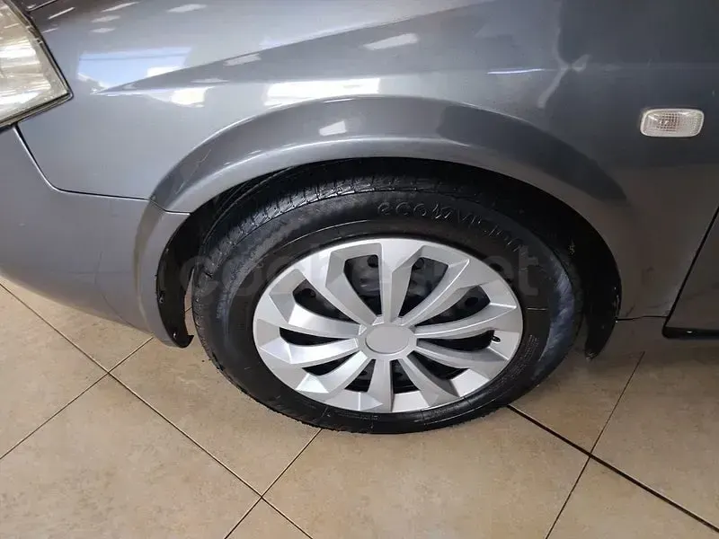Usado Nissan Primera Acenta 120 HP (88 kW) 2004 Cinzento Sedan