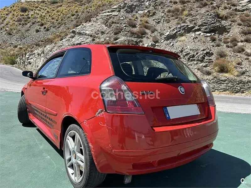 Usado Fiat Stilo Racing 120 CV (88 kW) 2006 Rojo Berlina