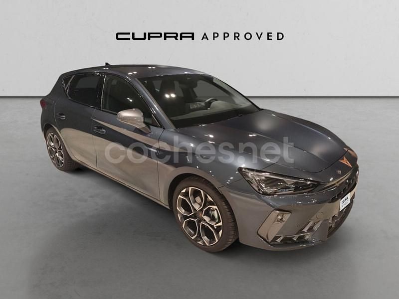 Nuevo Cupra Leon 150 CV (110 kW) 2025 Gris / plata Berlina