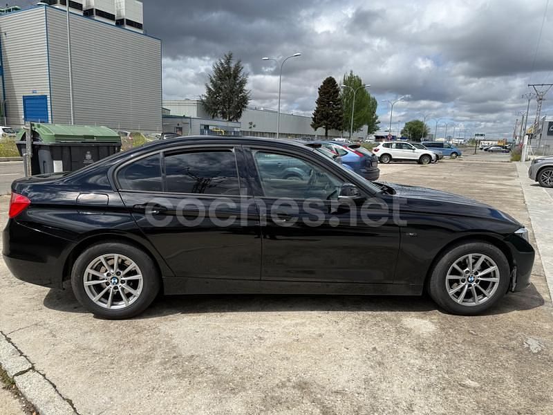 Negro Usado 2015 BMW 318 Sport Line Berlina | 9850 € (Precio justo) - Imagen 1/4