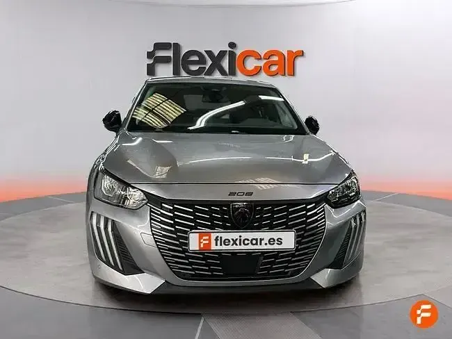 Usado Peugeot 208 Allure 100 CV (73 kW) 2025 Gris Utilitario