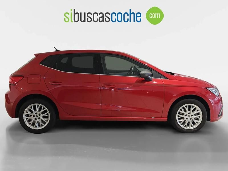 Usado Seat Ibiza XCELLENCE 115 CV (84 kW) 2025 Rojo Utilitario