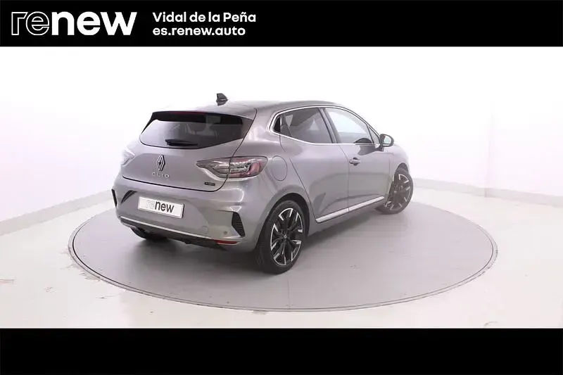 Usado Renault Clio V Techno 143 CV (105 kW) 2025 Gris Berlina
