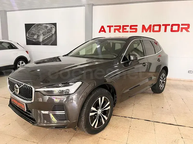 Usado Volvo XC60 Momentum 197 CV (144 kW) 2022 Blanco SUV