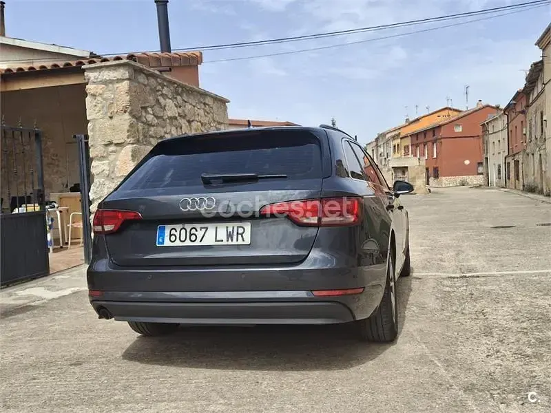Usado Audi A4 150 CV (110 kW) 2016 Gris / plata Familiar
