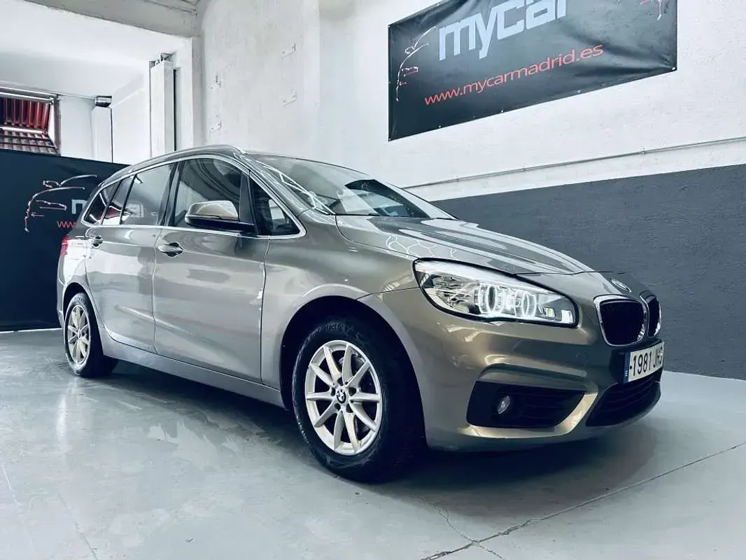 Używany BMW 218 Gran Tourer 150 KM (110 kW) 2015 Szary Minivan