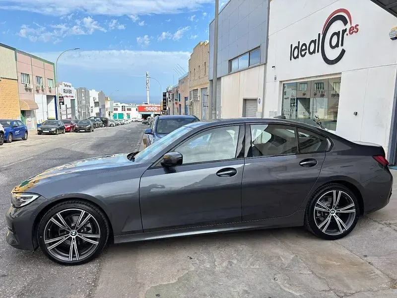 Usado BMW 320e M Sport 190 CV (139 kW) 2022 Gris / plata Berlina