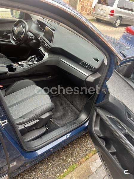 Usado Peugeot 3008 Allure 225 CV (165 kW) 2020 Azul SUV
