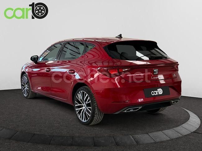 Usado Seat Leon FR 204 CV (150 kW) 2021 Rojo Berlina