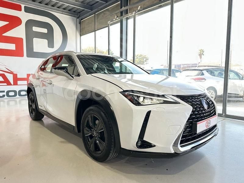 Blanco Usado 2020 Lexus UX Business Edition SUV | 15.990 € - Imagen 1/4