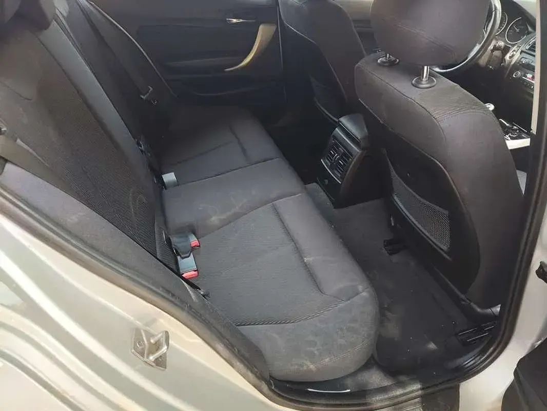 Usado BMW 116 116 CV (85 kW) 2014 Gris Utilitario