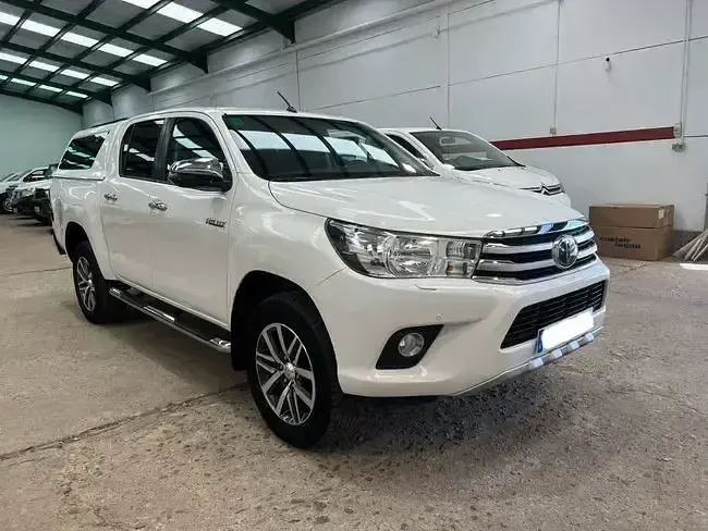 Käytetty Toyota HiLux 150 HP (110 kW) 2019 Valkoinen Nouto
