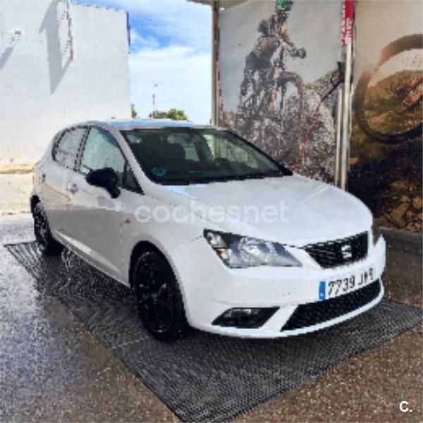 Blanco Usado 2017 Seat Ibiza Reference Berlina | 9490 € (Precio justo) - Imagen 1/4