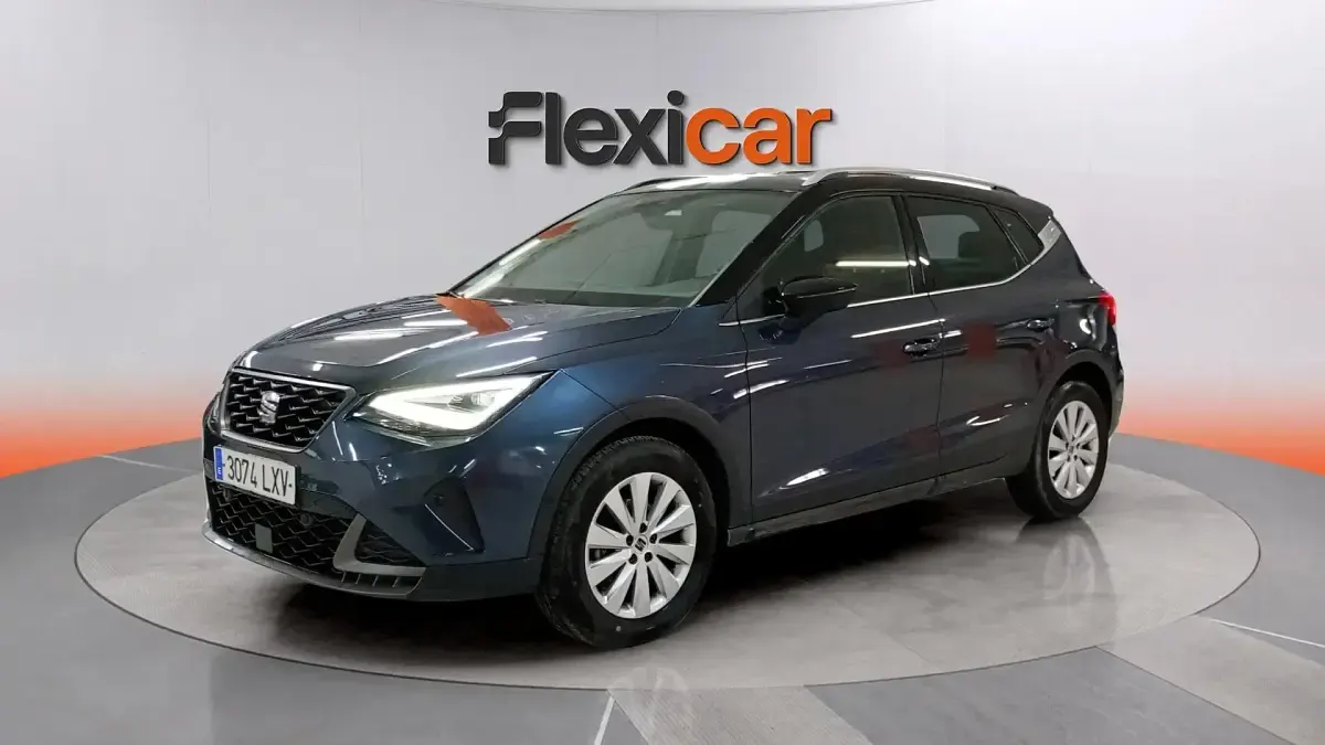 Usado Seat Arona FR 110 CV (80 kW) 2022 Azul SUV