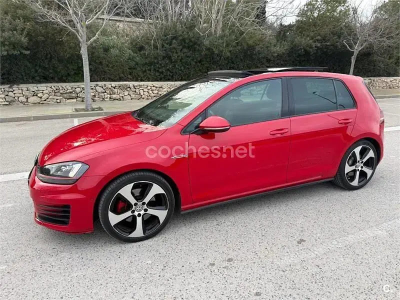 Usado VW Golf VII GTI 245 CV (180 kW) 2017 Rojo Berlina