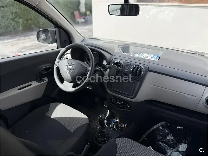 Usado Dacia Lodgy Ambiance 90 CV (66 kW) 2015 Azul Monovolumen