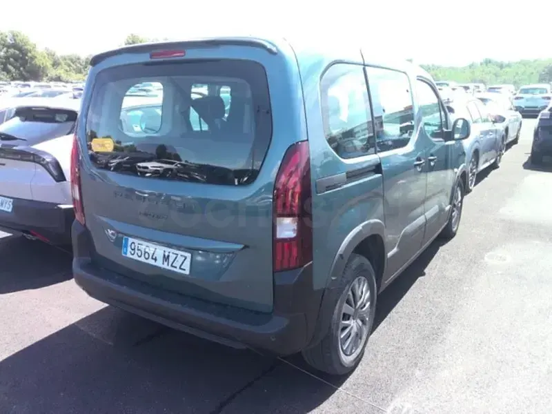 Usado Peugeot Rifter Allure 100 CV (73 kW) 2025 Azul Monovolumen