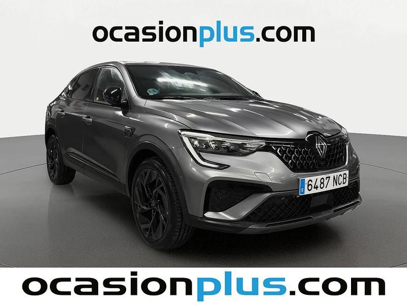 Usado Renault Arkana Esprit Alpine 145 CV (106 kW) 2025 Gris / plata SUV