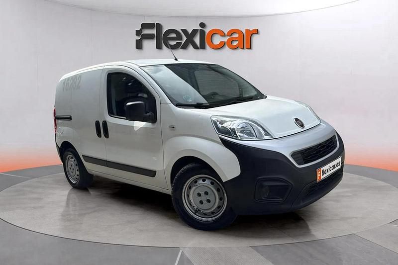 Blanco Usado 2021 Fiat Fiorino Monovolumen | 8290 € (Super precio) - Imagen 1/4