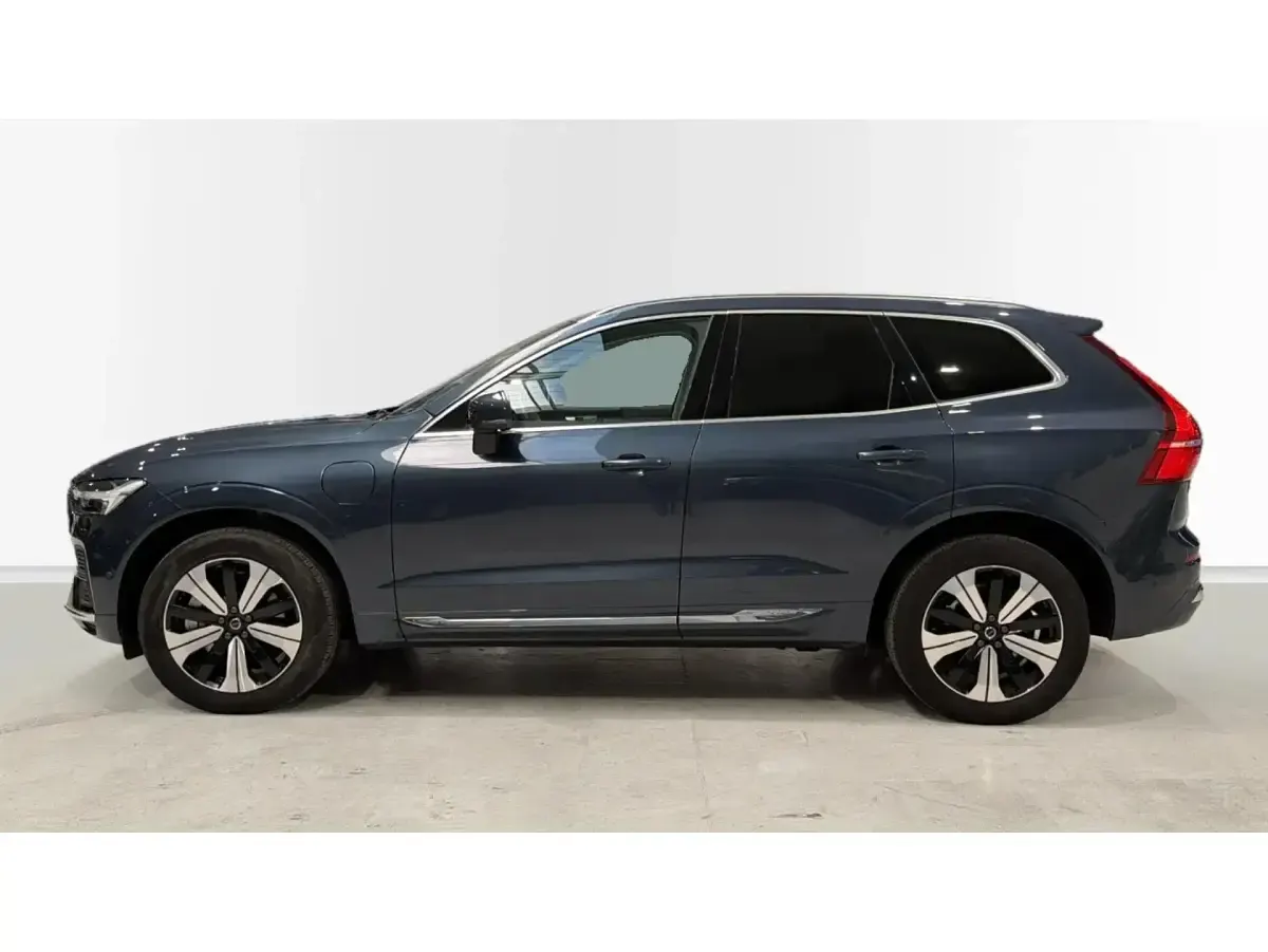 Usado Volvo XC60 Plus 350 CV (257 kW) 2024 Azul SUV