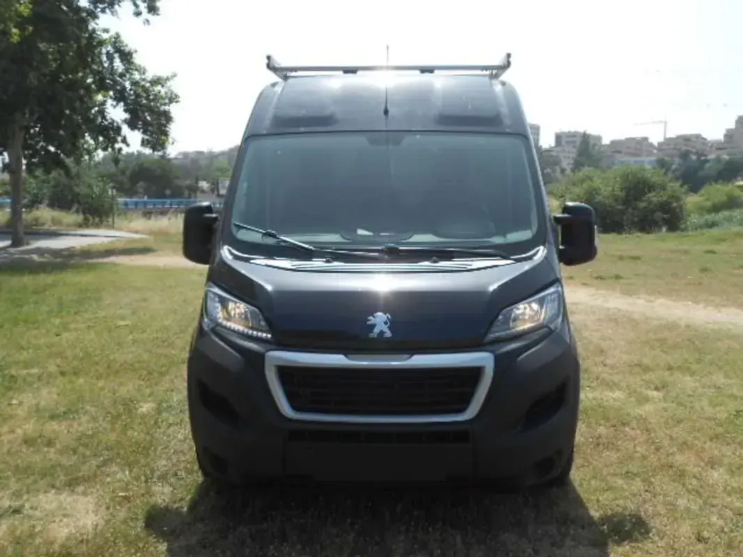 Usado Peugeot Boxer S 120 CV (88 kW) 2020 Negro Van