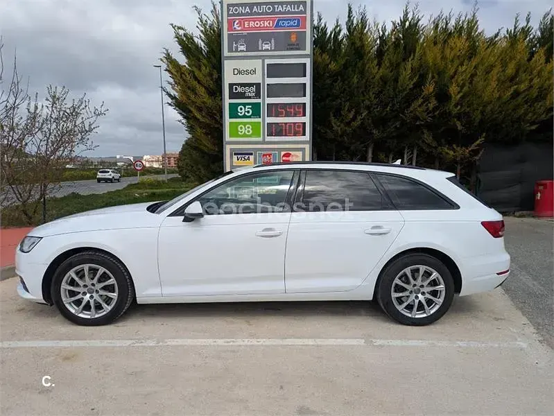 Usado Audi A4 170 CV (125 kW) 2018 Blanco Familiar