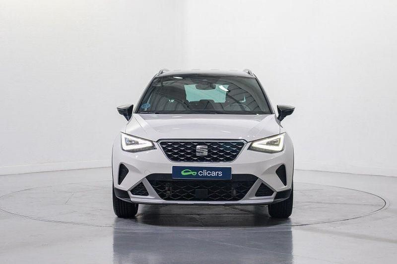 Usado Seat Arona FR 110 CV (80 kW) 2022 Blanco SUV