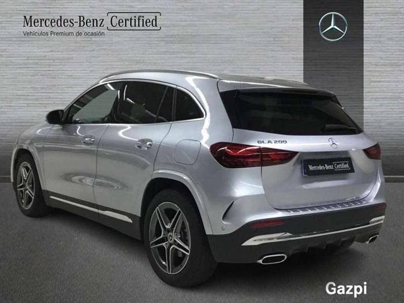 Usado Mercedes GLA200 163 CV (119 kW) 2025 Plata hightech SUV
