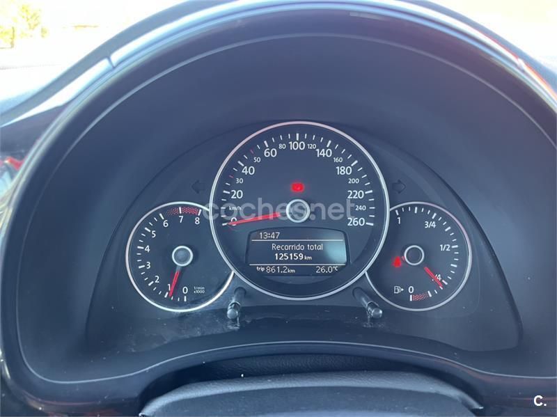 Usado VW Beetle 105 CV (77 kW) 2012 Rojo Utilitario