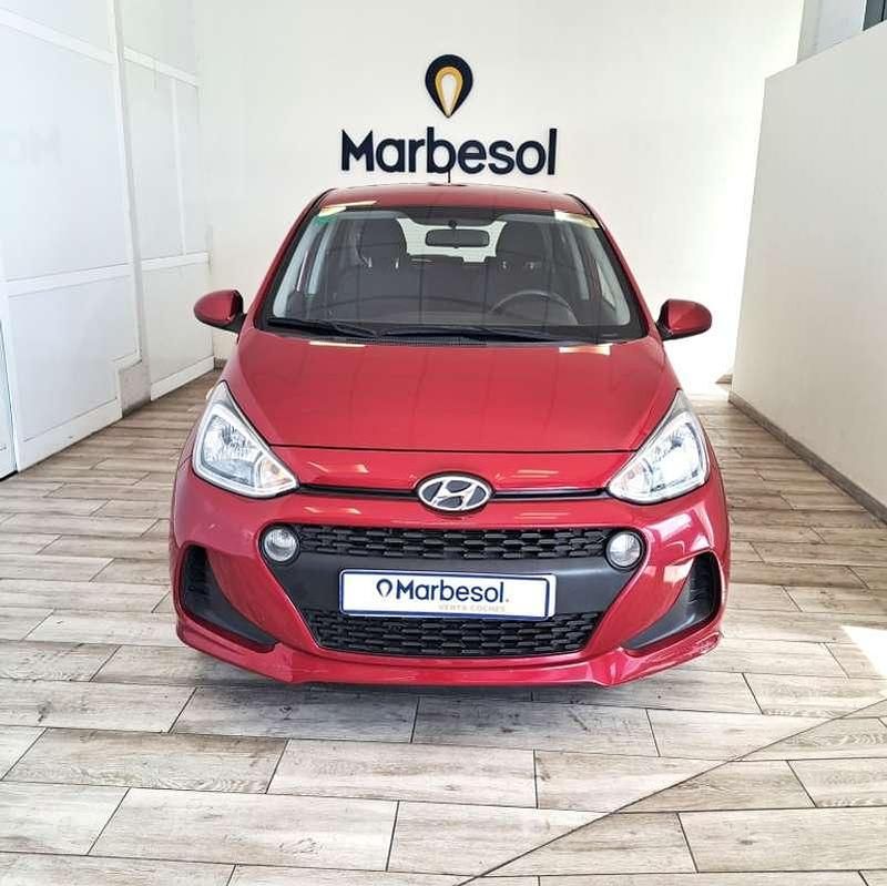 Burdeos Usado 2019 Hyundai i10 Utilitario | 7290 € (Super precio) - Imagen 1/4
