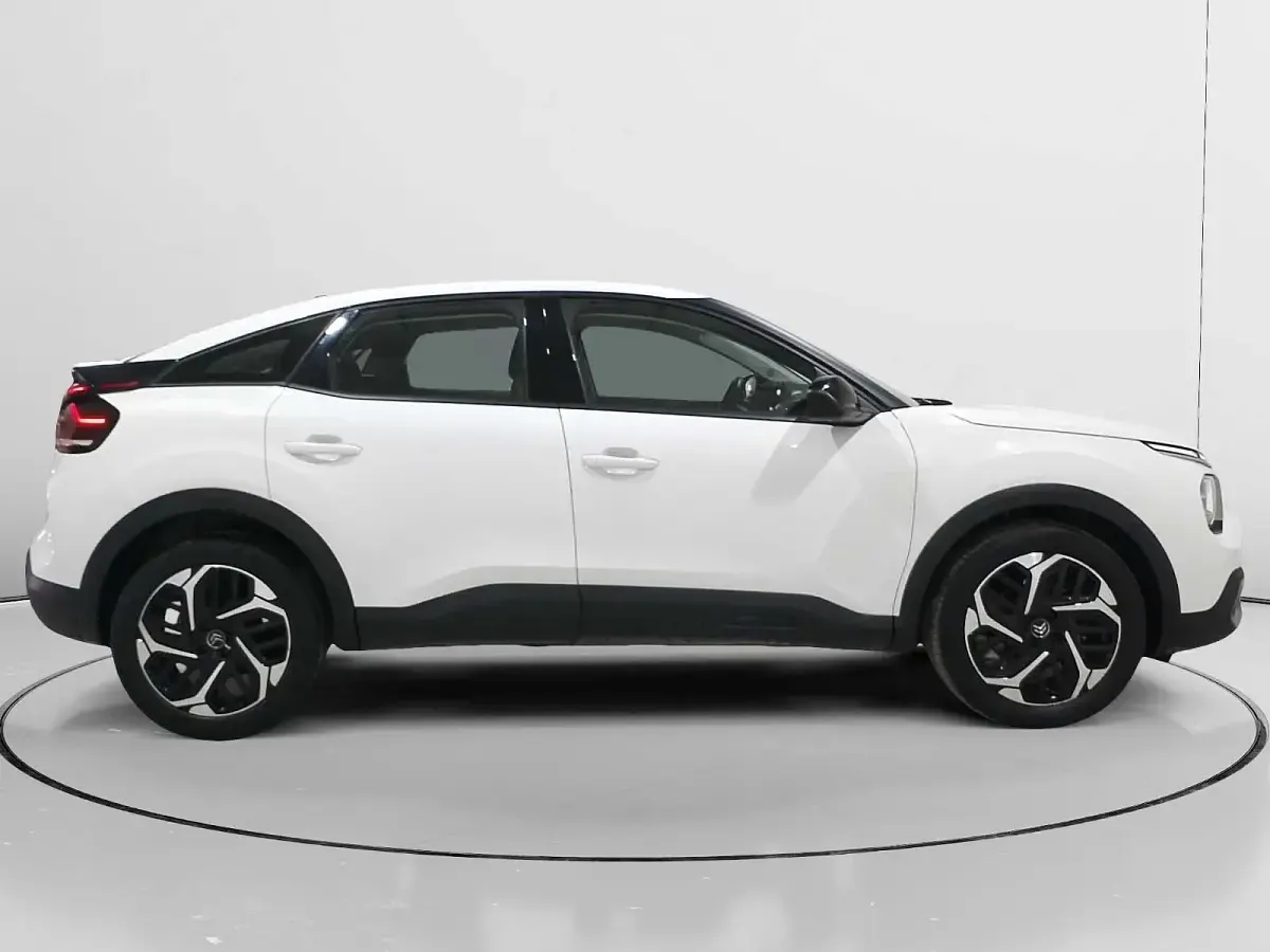 Usado Citroën C4 Feel 110 CV (80 kW) 2022 Blanco Utilitario