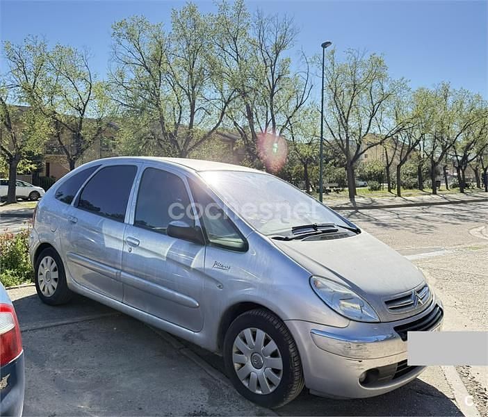 Usado Citroën Xsara Picasso Exclusive 110 CV (80 kW) 2007 Gris / plata Monovolumen